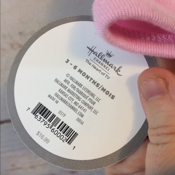 Baby Girls Hallmark bodysuit - Picture 3 of 3